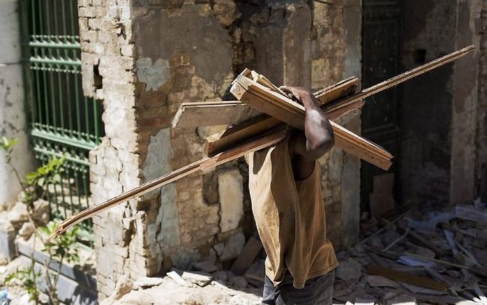 Haïtianen willen banen en scholen. Foto EPA