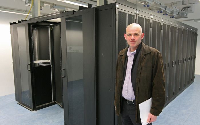 APELDOORN – Solcon opent begin juni een datacenter in Apeldoorn. In Dronten heeft de internetprovider er al twee. Het nieuwe staat boven Normaal Amsterdams Peil (NAP). Geen risico op natte voeten dus. Harold Reinders van Solcon: „Sommige Amerikaanse bedri