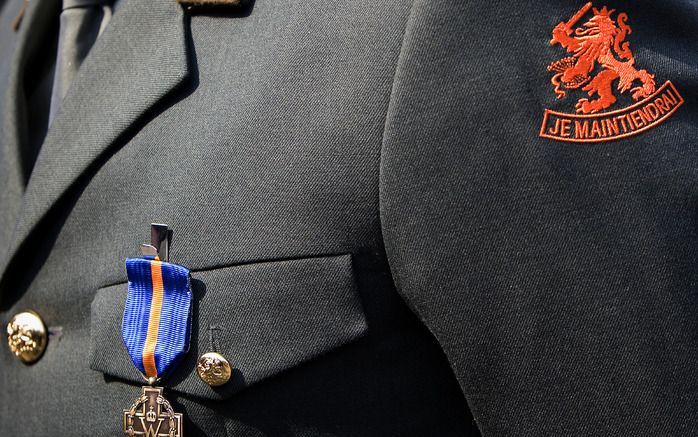 APELDOORN – Ongeveer 150 militairen krijgen vrijdag een medaille ter herinnering aan een vredesoperatie waaraan ze hebben deelgenomen. Commandant der strijdkrachten Peter van Uhm en enkele Tweede Kamerleden die zich met defensie bezighouden, reiken de her