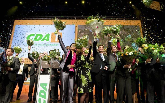 DEN HAAG - De kandidaten voor de Tweede Kamerverkiezingen op het podium zaterdag in Den Haag tijdens het CDA-partijcongres. Foto ANP