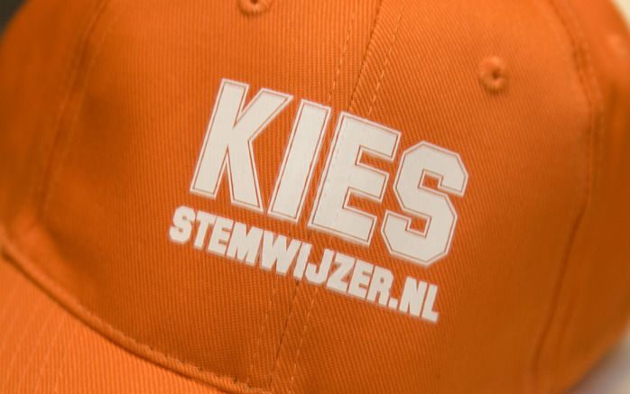 RIJSWIJK – De helft van de zwevende kiezers die bij de vorige Tweede Kamerverkiezingen (2006) een onlinekieswijzer invulden, volgde dat advies op bij het stemmen. Foto ANP