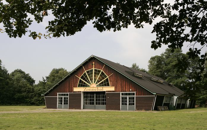 VIERHOUTEN – De Zonnehal in Vierhouten moet gerestaureerd worden. Naar verwachting is hiervoor 1 miljoen euro nodig. Foto Paasheuvelgroep