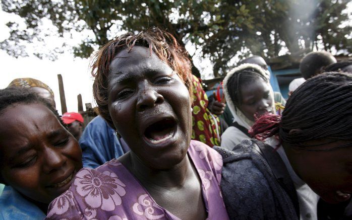 NAIROBI (ANP/AFP/RTR) – Het dodental als gevolg van de onlusten in Kenia is opgelopen tot zeker 24 sinds woensdag. Dit heeft de politie van het Oost–Afrikaanse land vrijdag gezegd.