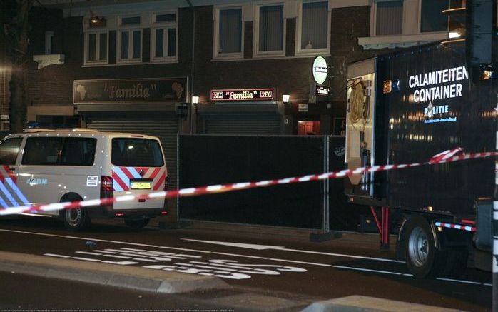 AMSTERDAM (ANP) – Bij een incident in café Familia aan de Kamperfoelieweg in Amsterdam Noord is een man overleden en zijn vier mensen gewond geraakt. Foto ANP