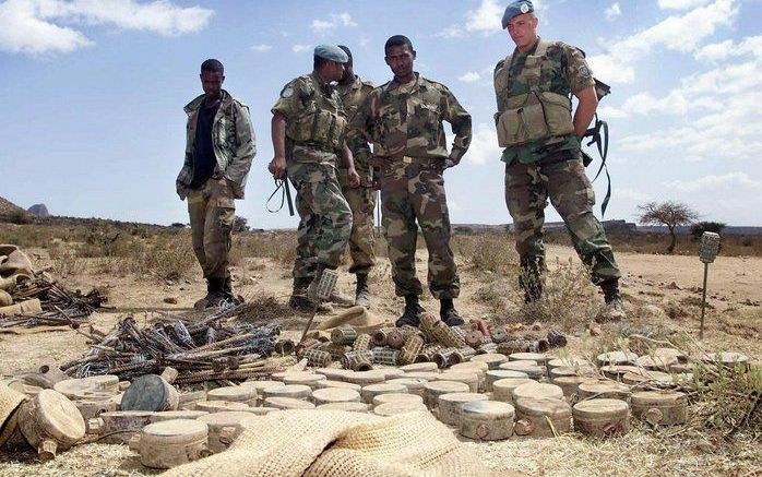 Nederlandse mariniers die in 2001 deel uitmaken van de vredesmissie UNMEE in Ethiopië.