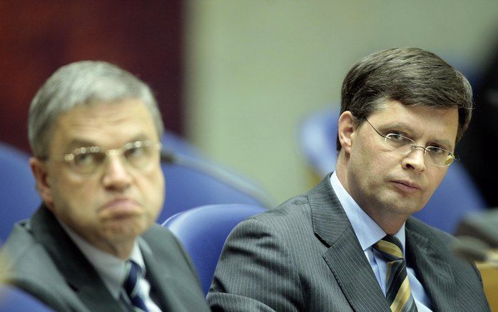 Volgens de premier is het kabinet in een positie gebracht waarin het voortdurend zijn eigen onschuld moet bewijzen tegenover anonieme beschuldigingen, zo zei hij dinsdag in een spoeddebat in de Tweede Kamer. Foto ANP