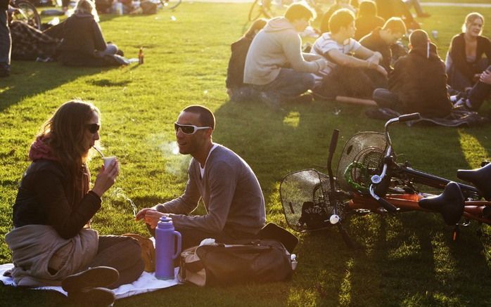 DEN HAAG (ANP) – Van Geel, de leider van de CDA-fractie in de Tweede Kamer, vindt dat Amsterdam „cruisen” in het Vondelpark niet zou moeten gedogen. Foto ANP