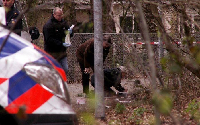 OOSTERHOUT (ANP) – Wandelaars hebben woensdag in een bosperceel aan het Wilhelminakanaal Zuid aan de rand van Oosterhout het lijkje van een pasgeboren baby gevonden. Dat heeft de woordvoerder van de politie gemeld. De politie gaat vooralsnog uit van een m