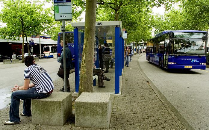 Passagiers hoeven op Koninginnedag, Hemelvaartsdag, 5 mei en de twee pinksterdagen niet te betalen voor de streekbus. Foto ANP.