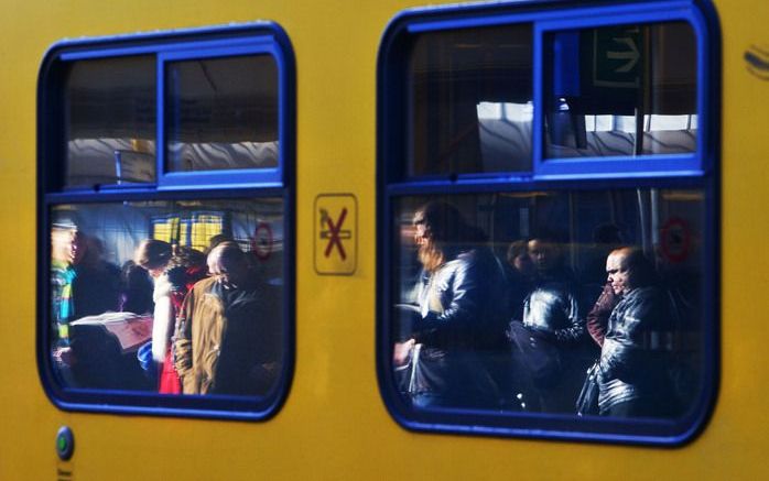 Hoewel de meeste mensen naar Amsterdam Centraal reizen, is een groot deel uitgestapt op Amsterdam Zuid. De NS had dit station nadrukkelijk als alternatief onder de aandacht gebracht. Vanuit Zuid is het Museumplein makkelijk te bereiken, waar radiozender 5