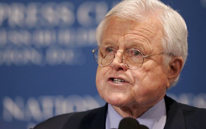 BOSTON (ANP) – De Amerikaanse senator Edward Kennedy is woensdag ontslagen uit het ziekenhuis in Boston waar hij na een attaque was opgenomen. De 76-jarige Kennedy kreeg dinsdag van zijn behandelend artsen te horen dat hij een kwaadaardige hersentumor hee