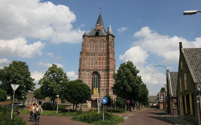 In de toren van de Grote Kerk in Sprang-Capelle zat eeuwenlang een groot gat. Roomskatholieke omwonenden dachten dat Maria de kerk had verlaten omdat het gebouw in protestantse handen was overgegaan. Foto RD, Anton Dommerholt