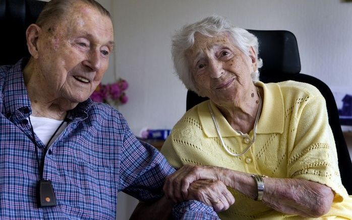 Het eerste eiken bruidspaar van Nederland. - foto ANP