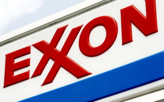 Het Amerikaanse hooggerechtshof heeft woensdag besloten dat oliemaatschappij Exxon Mobil niet meer dan 500 miljoen dollar (ruim 300 miljoen euro) „strafboete” hoeft te betalen voor de ramp met de tanker Exxon Valdez in de Prins William Baai in Alaska in 1