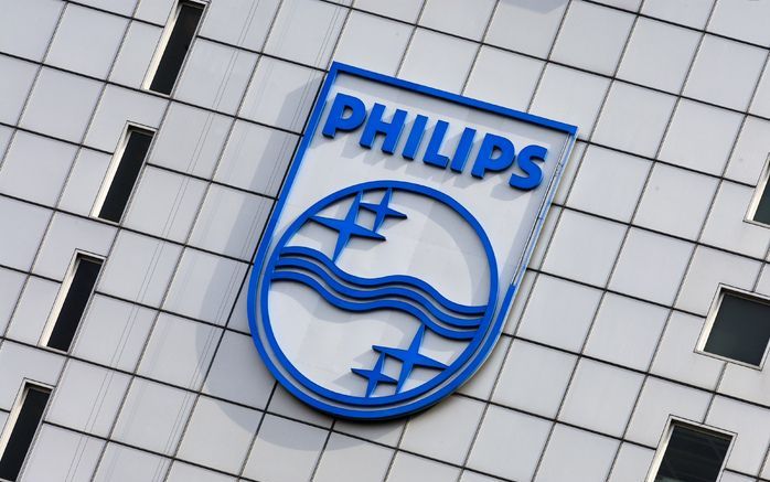 AMSTERDAM - Philips heeft in het tweede kwartaal meer winst gemaakt dan verwacht. Het elektronicaconcern boekte een winst voor rente, belastingen en amortisatie (ebita) van 413 miljoen euro, zo maakte het maandagmorgen bekend. Foto: ANP