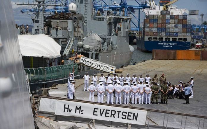 Het luchtverdedigings- en commandofregat Hr.Ms. Evertsen komt vrijdag na een reis van vijf maanden terug in de thuishaven Den Helder. De bemanning heeft van 2 april tot 27 juni voedselschepen van de Verenigde Naties voor de kust van Somalië beschermd tege