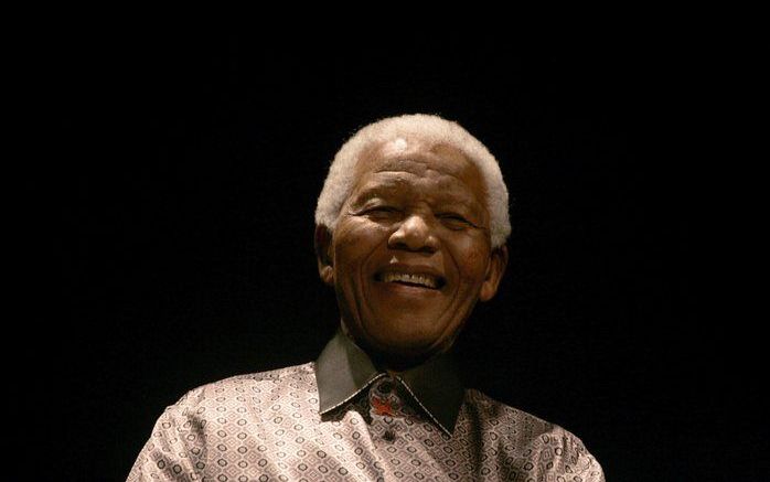 QUNU – Anti–apartheidsicoon Nelson Mandela is vrijdag negentig jaar geworden. Hij viert zijn verjaardag thuis met zijn familie in het