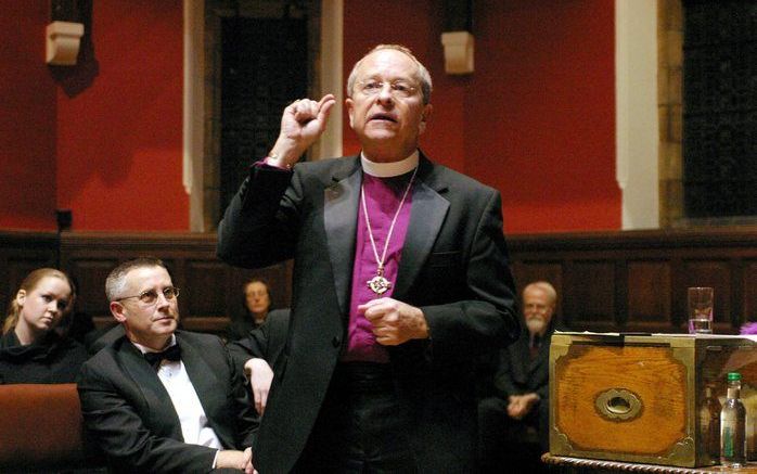 CANTERBURY - Gene Robinson zelf is niet aanwezig op de Lambethconferentie, omdat hij niet is uitgenodigd. Foto EPA