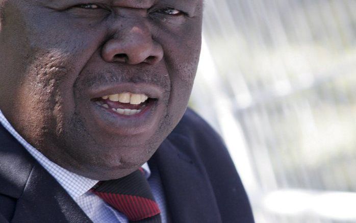 Tsvangirai en Biti zouden op het punt gestaan hebben om af te reizen naar Zuid-Afrika voor overleg met de SADC toen hun paspoorten door de Zimbabwaanse autoriteiten ingenomen werden. Foto EPA