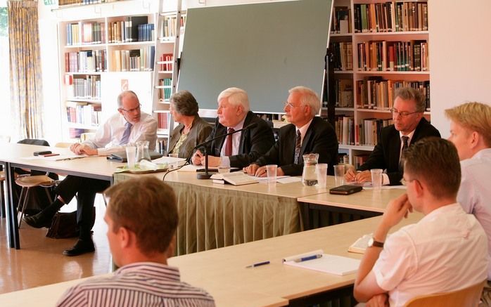 In het Protestants Toerustingscentrum Hydepark in Doorn ging gisteren een studieweek van de Gereformeerde Bond voor theologiestudenten van start. Foto Sjaak Verboom