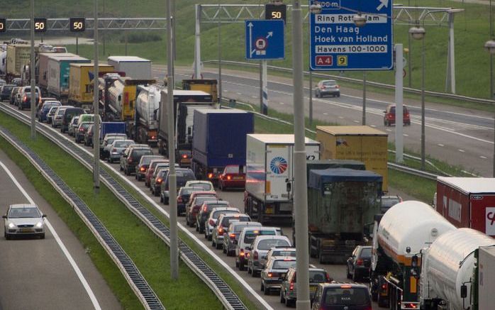 Het kabinet wil het bedrijfsleven niet via wetgeving dwingen werk te maken van thuiswerken, telewerken en flexwerken tegen de files, nu links en rechts initiatieven uit de grond schieten. Foto ANP