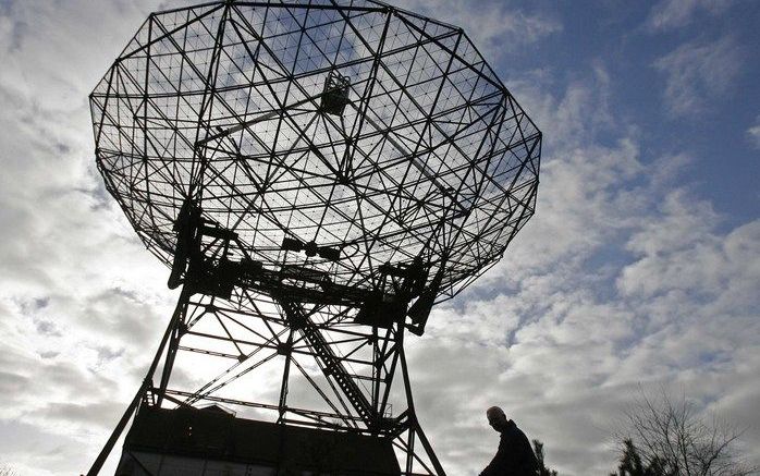 De grootste telescoop van Nederland, gebouwd in de jaren ’50, is gemaakt van ijzer en vertoond veel roestplekken. Foto ANP