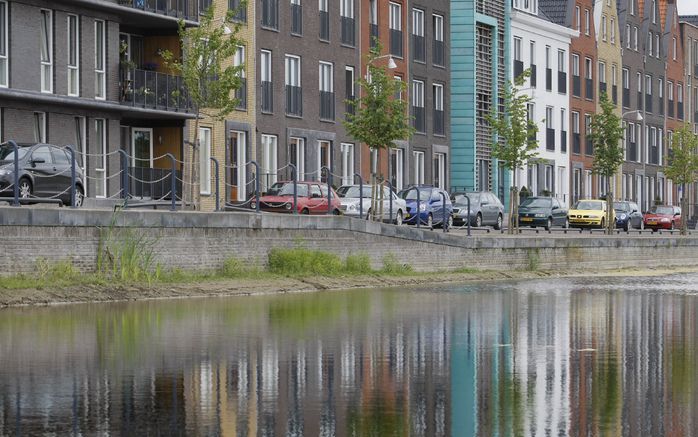 Op 1 oktober beginnen vier woningcorporaties en de Stuurgroep Experimenten Volkshuisvesting (SEV) een experiment met ’huur op maat’. Voor dezelfde woning betalen dan mensen met een hoog inkomen meer dan degenen die minder verdienen. Die laatsten krijgen k