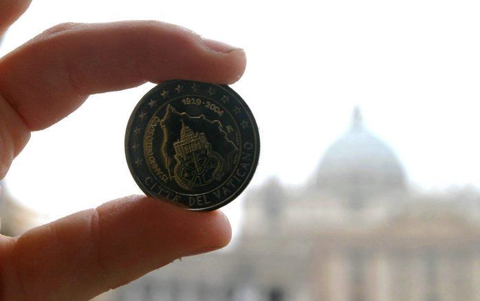 Alle deposito’s bij de Vaticaanse bank zijn veilig, aldus de president van de bank, Angelo Caloia. Foto EPA