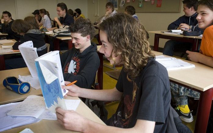 DEN HAAG – Leerlingen van openbare scholen komen zonder godsdienstonderwijs vrijwel niet in aanraking met de Bijbel. Foto ANP