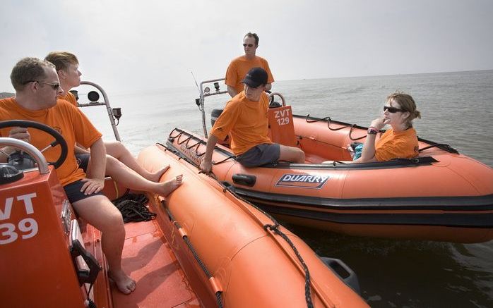 IJMUIDEN – Reddingsbrigade Nederland wil structureel financiële steun van lokale overheden. Ook wil de organisatie meer samenwerking met de gemeenten om de problemen bij de brigades het hoofd te kunnen bieden. Foto ANP