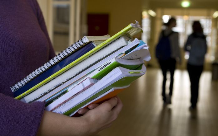 Minister Plasterk (Onderwijs) wil dat de schoolkeuze voor kinderen na de basisschool later plaatsvindt. Het politiek gevoelige debat over uitstel moet heropend worden. Dat zegt hij vrijdag in de Volkskrant. Foto ANP