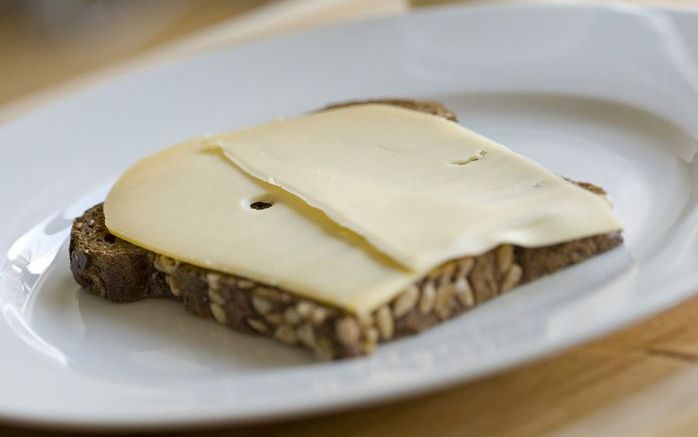 RIJSWIJK – Nederlanders eten als lunch liever een zelfgesmeerde boterham dan een broodje uit de kantine of naburige winkel. Dat blijkt uit een enquête van vleeswarenfabrikant Stegeman. Foto ANP