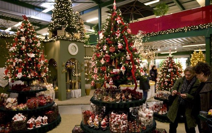 „Het kerstfeest is een feest van de nostalgie: de liedjes van vroeger, kitscherige aankleding van het huis, glühwein, chocolademelk in huis. Dat geeft geborgenheid. Het is goed mogelijk om met behulp van het kerstevangelie aan te sluiten bij deze sfeer.” 