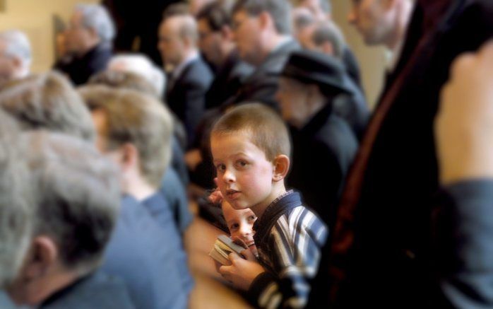 Hoogbegaafde kinderen stellen al jong slimme en kritische vragen bij God en geloven. Ze doen dat ook bij de kerkdienst en allerlei christelijke gewoonten. Foto RD, Sjaak Verboom.