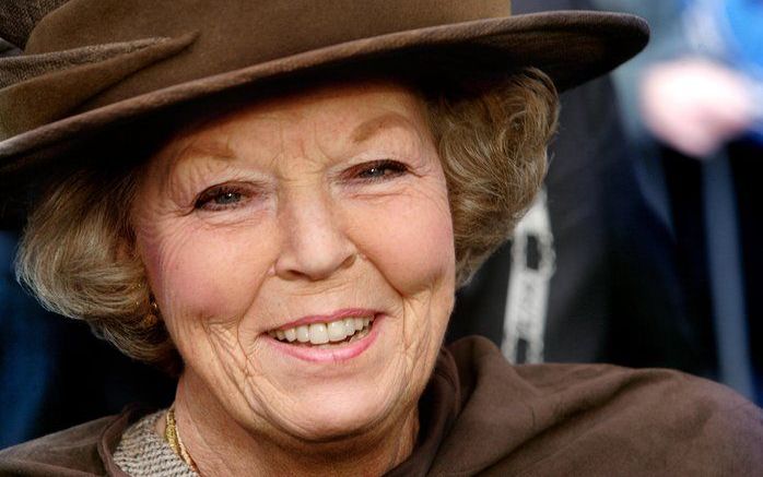 HILVERSUM – Tachtig procent van de Nederlanders heeft vertrouwen in koningin Beatrix. Dat blijkt uit een onderzoek van het EénVandaag Opiniepanel onder 26.000 mensen, dat zaterdag bekend werd gemaakt. Foto ANP