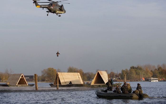 Nederland is nog niet goed voorbereid op overstromingen. De voorbereidingen zijn de laatste twee jaar verbeterd, maar het is nog lang niet voldoende. Op lokaal, regionaal en landelijk niveau is veel werk verzet maar „er is nog zeer veel te doen”. Foto ANP