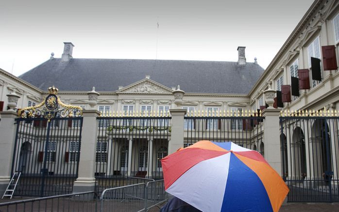 DEN HAAG - De Tweede Kamer is onaangenaam verrast door berichten over een nieuwe fiscale constructie waarbij de financiële staf van het koninklijk huis betrokken is. Foto ANP