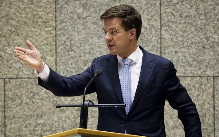 DEN HAAG – VVD-leider Rutte verwijt CDA-fractievoorzitter Van Geel dat die bereid blijkt de begrotingsteugels te laten vieren, terwijl er in de coalitie geen zicht is op structurele hervormingen. Foto ANP