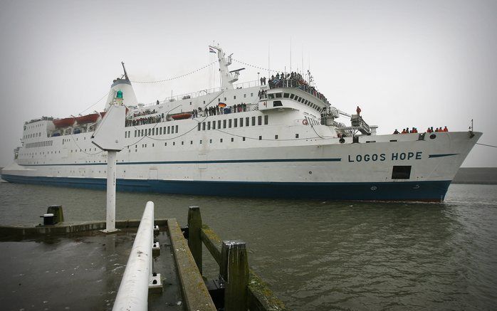 De Logos Hope is het vierde zendingsschip van Operatie Mobilisatie. De opvarenden komen uit tal van landen. De gemiddelde leeftijd aan boord ligt rond de 23 jaar, doordat veel jongeren een tijdlang hun gaven willen geven aan het schepenwerk. Foto RD, Henk