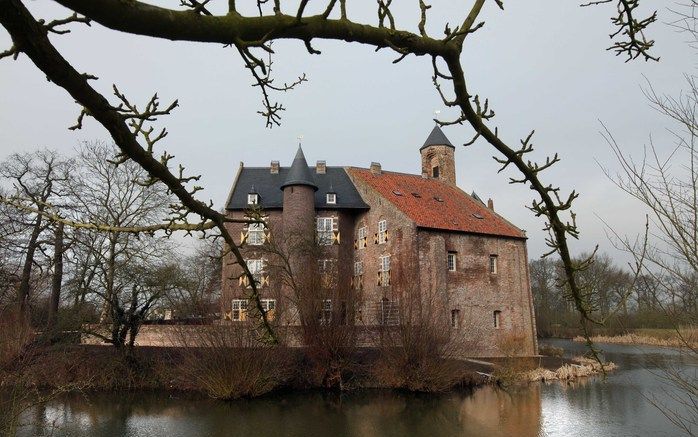 De ingrijpende restauratie van Kasteel Waardenburg is klaar. Woensdag vindt de oplevering plaats. Het werk kostte 4 miljoen euro en duurde op de kop af 22 maanden. Het kasteel is klaar voor de toekomst, vindt projectleider Gerdessen. Foto William Hoogteyl