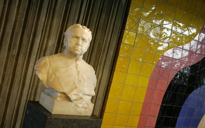 Borstbeeld van Abraham Kuyper in het gebouw van de Vrije Universiteit te Amsterdam. Foto’s RD, Anton Dommerholt