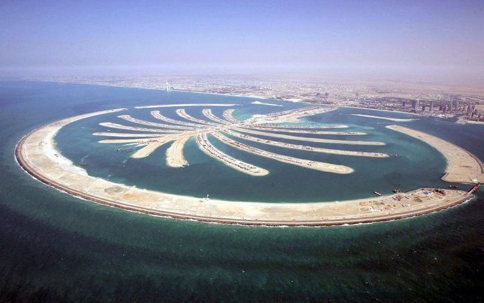 Palmeilanden in Dubai. Van Oord haalde vorig jaar de helft van de omzet in het het Midden-Oosten. Foto EPA