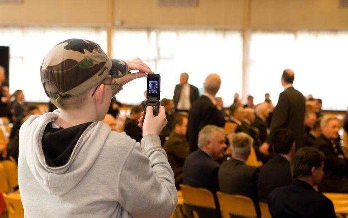 AMERSFOORT - Jong publiek op het partijcongres. Foto Roos Beeldwerk