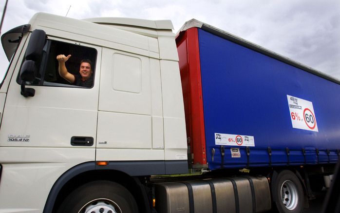 DEN HAAG – De zogenoemde truckruns die door aangepaste Europese rijtijdenregels dreigden te verdwijnen, zijn definitief gered. Foto ANP