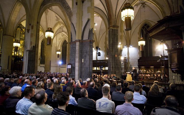 Het Calvijndebat over 'de Stoere Calvijn' in de Martini kerk in Groningen. Foto Jan Willem van Vliet