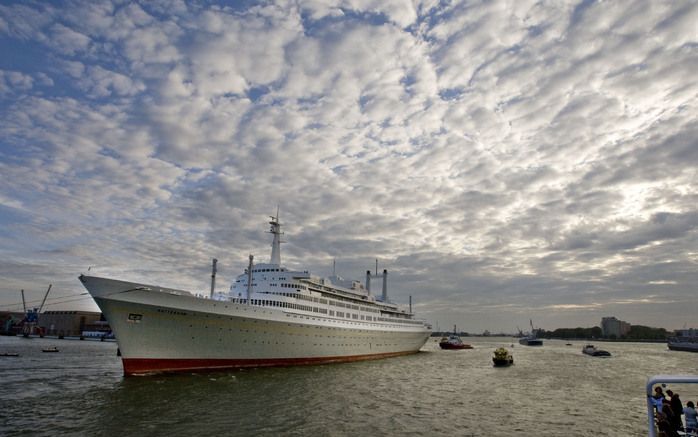 ROTTERDAM – Het stoomschip Rotterdam gaat op 27 juli open voor publiek. Vanaf die datum kunnen mensen op het schip logeren in een van de hotelkamers, naar het theater gaan of een conferentie bijwonen. Foto ANP