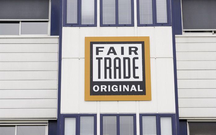 Meer mensen zijn fairtradeproducten gaan kopen, maar per huishouden werd er vorig jaar minder geld aan uitgegeven. Foto ANP