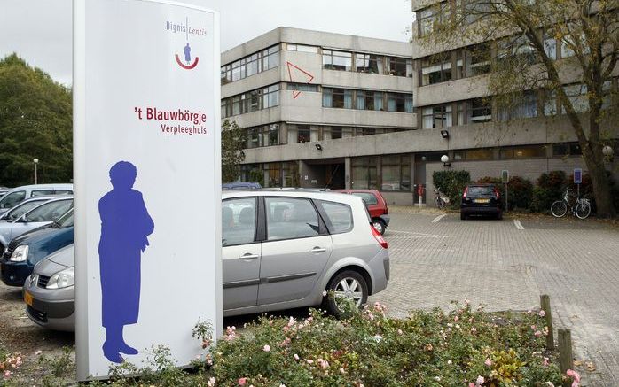 UTRECHT – Mantelzorgers kunnen in de week van maandag 20 april hun ervarigen kwijt over de samenwerking met bijvoorbeeld een verpleeg– of bejaardenhuis als het gaat om de verzorging van een familielid of vriend. De meldweek is georganiseerd door Mezzo, de