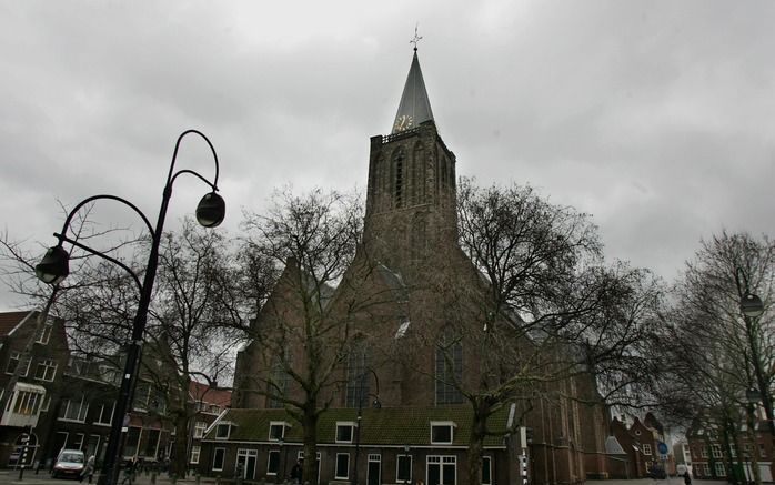 APELDOORN – „Kerksluiting is lang niet altijd een nederlaag, maar het kan nooit een makkelijke actie worden. Als er de komende tien jaar 600 protestantse kerken dichtgaan en 400 rooms-katholieke, dan is er wel reden hier een kennisnetwerk voor in het leve