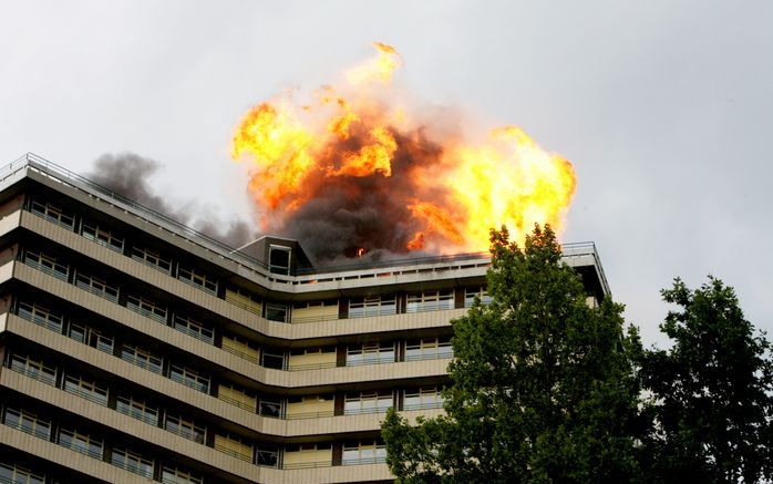 Een 42–jarige man uit Sneek heeft bekend dat hij in de nacht van zondag op maandag brand heeft gesticht in drie flats in zijn woonplaats. Foto ANP